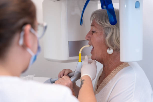 Best Mobile Emergency Dentist in Carrier Mls, IL